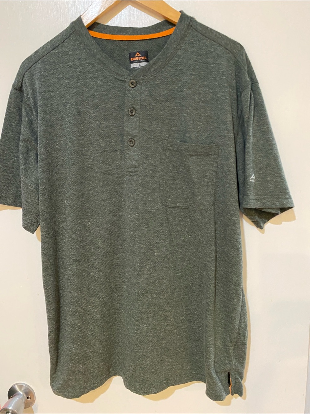 Ridgeline Heather Forest Green Short-Sleeve Henley Pocket Tee